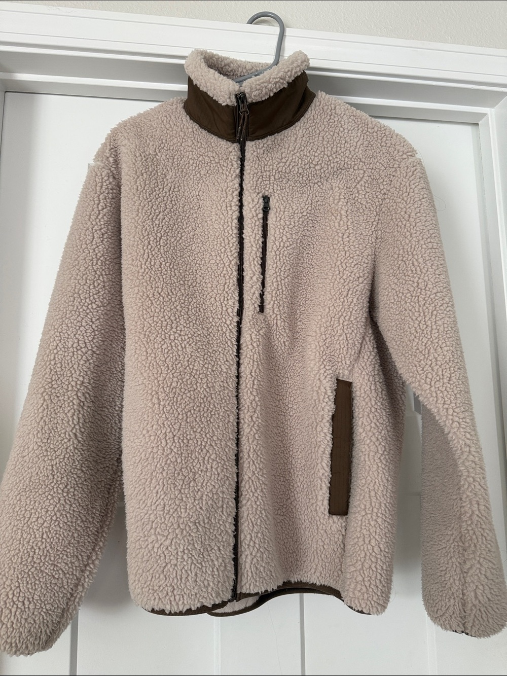 Uniqlo Beige Sherpa Teddy Jacket with Brown Trim